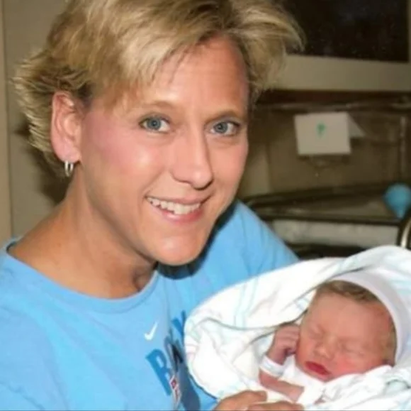 Hi 👋 Meet Your Posher - Picture 3 of 9